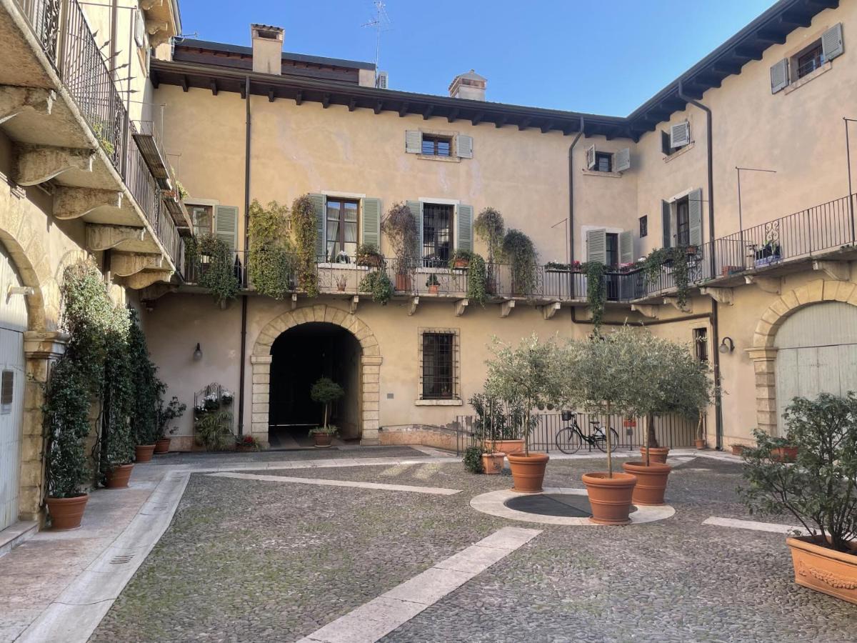 Antiche Colonne Apartment Verona Exterior photo