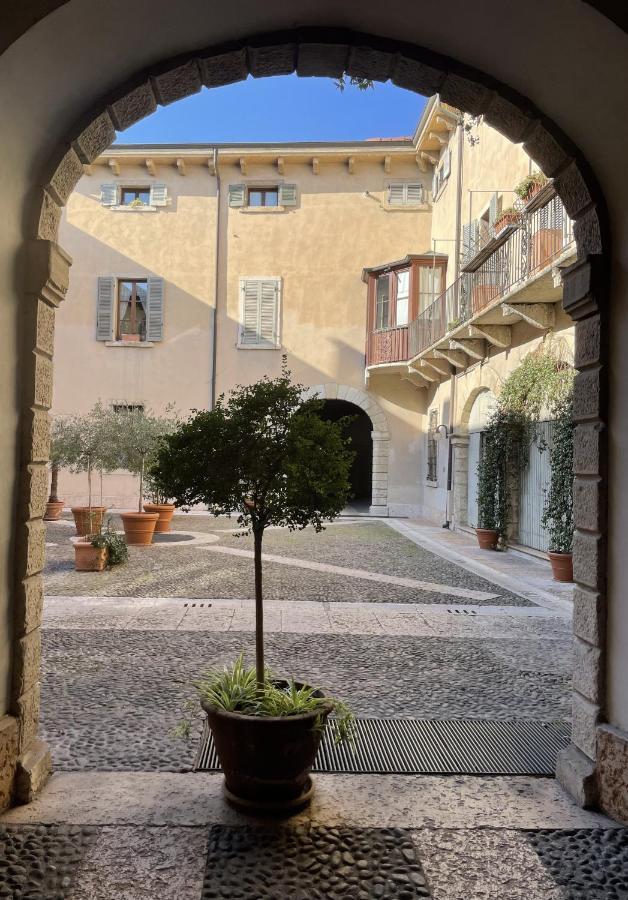 Antiche Colonne Apartment Verona Exterior photo